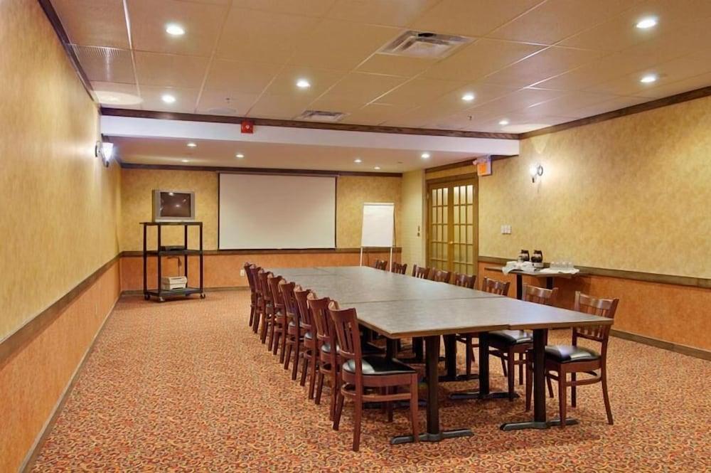 The Burntwood Hotel Thompson Kemudahan gambar