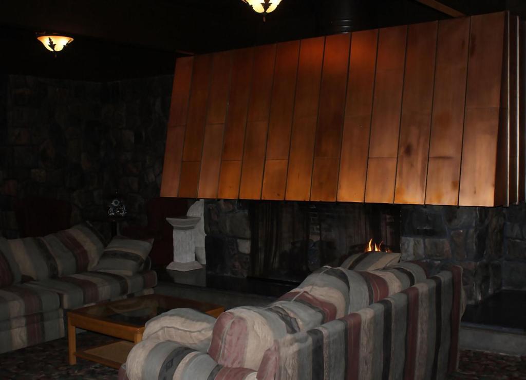 The Burntwood Hotel Thompson Luaran gambar